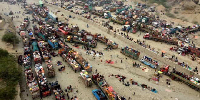 مهاجران در تورخم 770x433 1