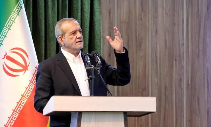 توهین رئیسجمهور ایران به افغانستان: ‘پاریس ایران را کردیم افغانستان!’ 1 176121937827138100 741x486 1 e1761253568358