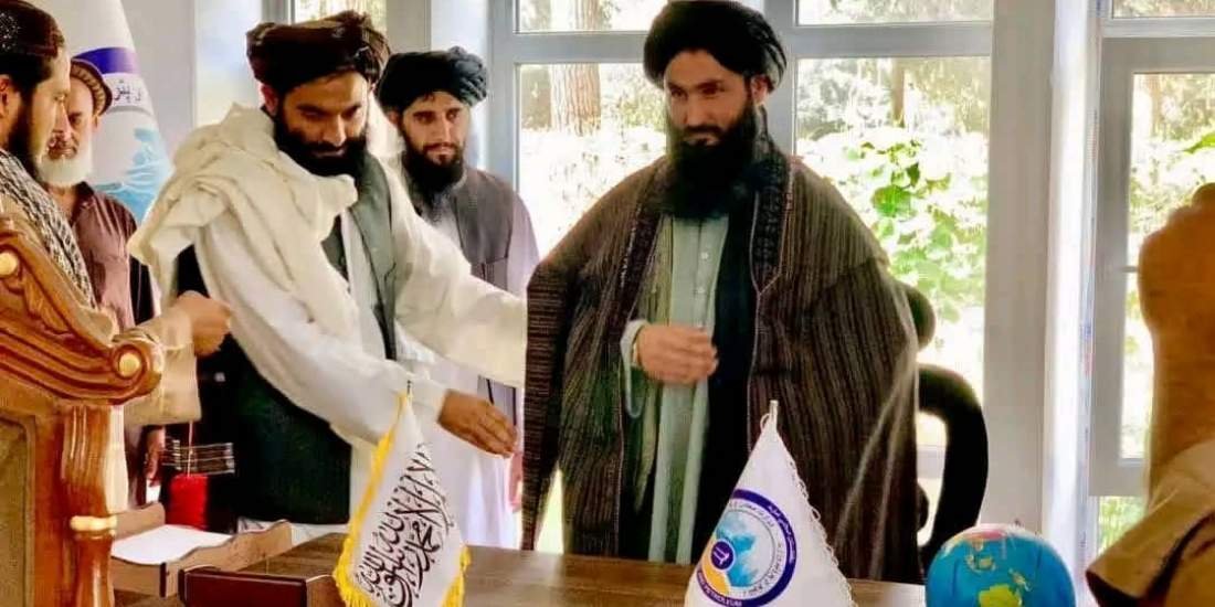 عبدالرحمان عمار، فرمانده شورشی این گروه، با وساطت رهبران ارشد طالبان