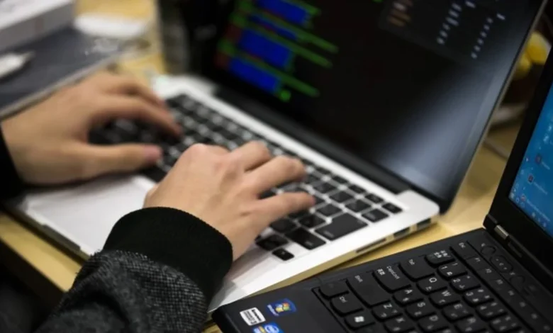 A participant at the Seccon 2016 hackers
